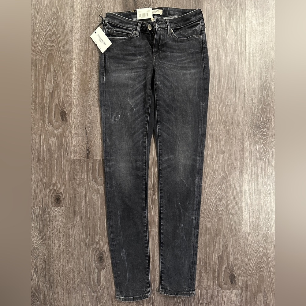 Levi’s Made & Crafted Collection pin straight skinny Jean in Raven - size 25